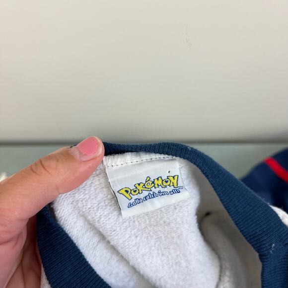 Vintage Nintendo Pokemon Sweatshirt 6 USA - Picture 5 of 9
